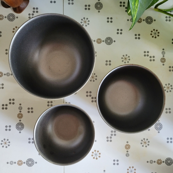 Set of 3 vintage nesting enamel containers with lids - Picture 5 of 8